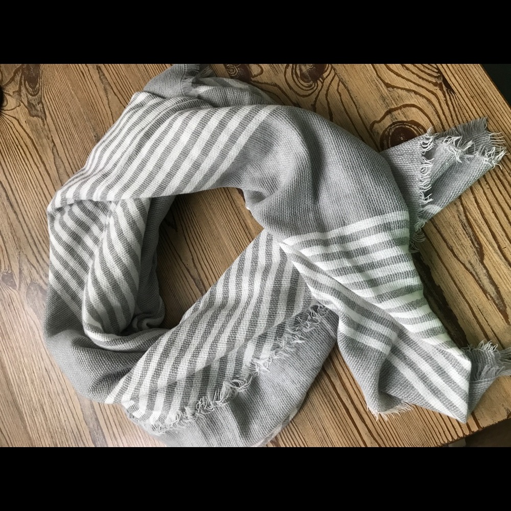 Grey and White blanket scarf. Never worn!